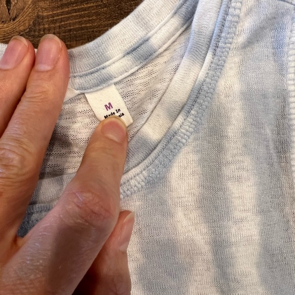 Athleta Breezy tank - Picture 3 of 3